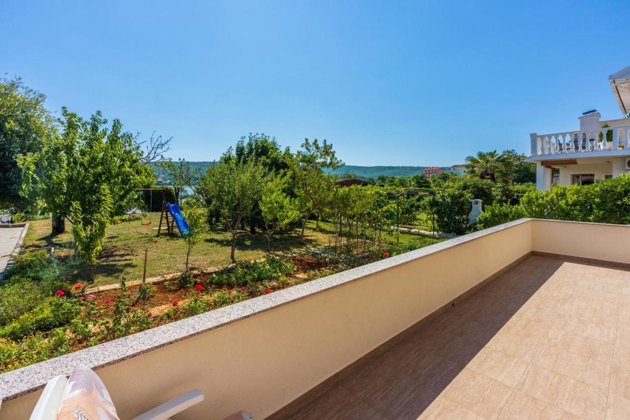 Apartments Star By The Sea Čižići 외부 사진